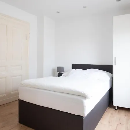 Moderne In Der Innenstadt Von