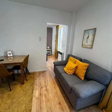 Moderne In Der Innenstadt Von *