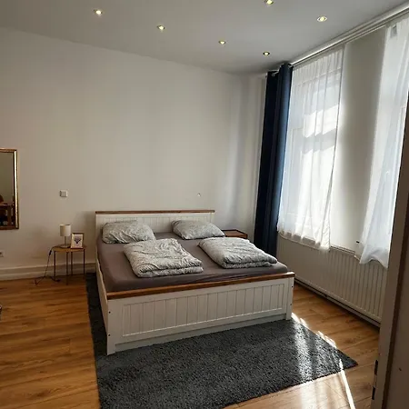 Moderne In Der Innenstadt Von Appartamento