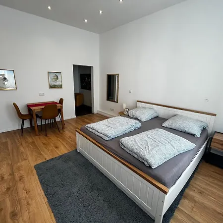 Moderne In Der Innenstadt Von *