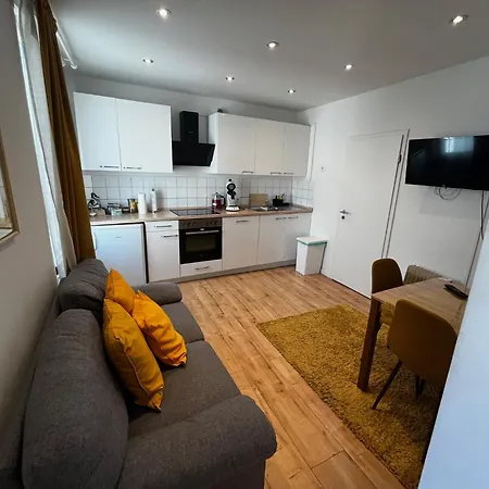 Moderne In Der Innenstadt Von Appartamento *