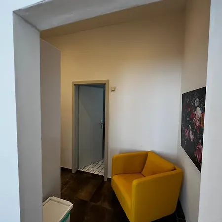 Moderne In Der Innenstadt Von Appartamento